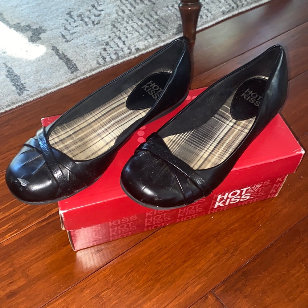 Black flats